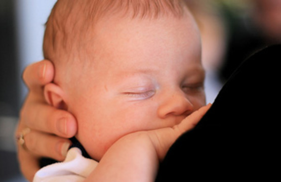 Одна дома. С новорожденным